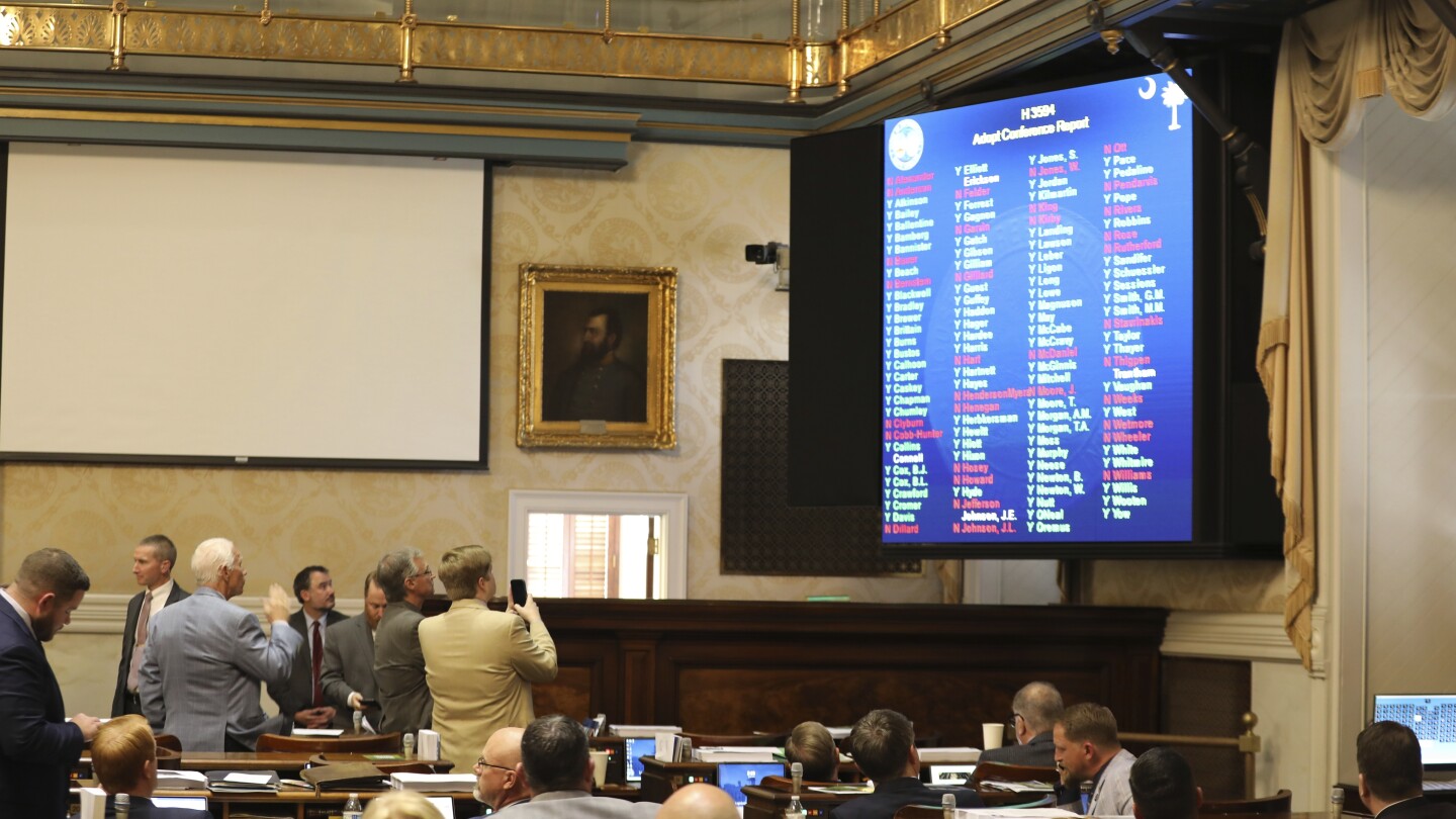 Законодателите в Южна Каролина са близо до разхлабване на законите за оръжията след дълъг дебат