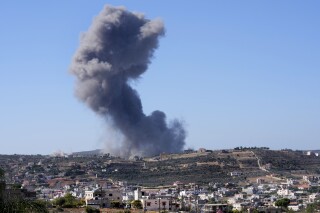 Mueren mujer y 3 niñas en ataque aéreo israelí en el sur del Líbano | AP News