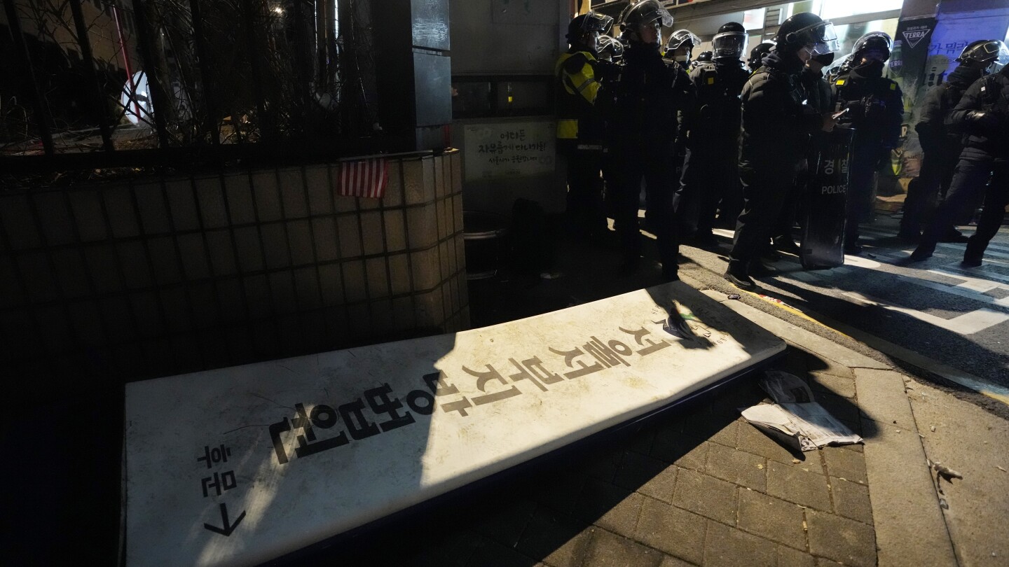 South Korea: Supporters riot after court orders arrest of president Yoon