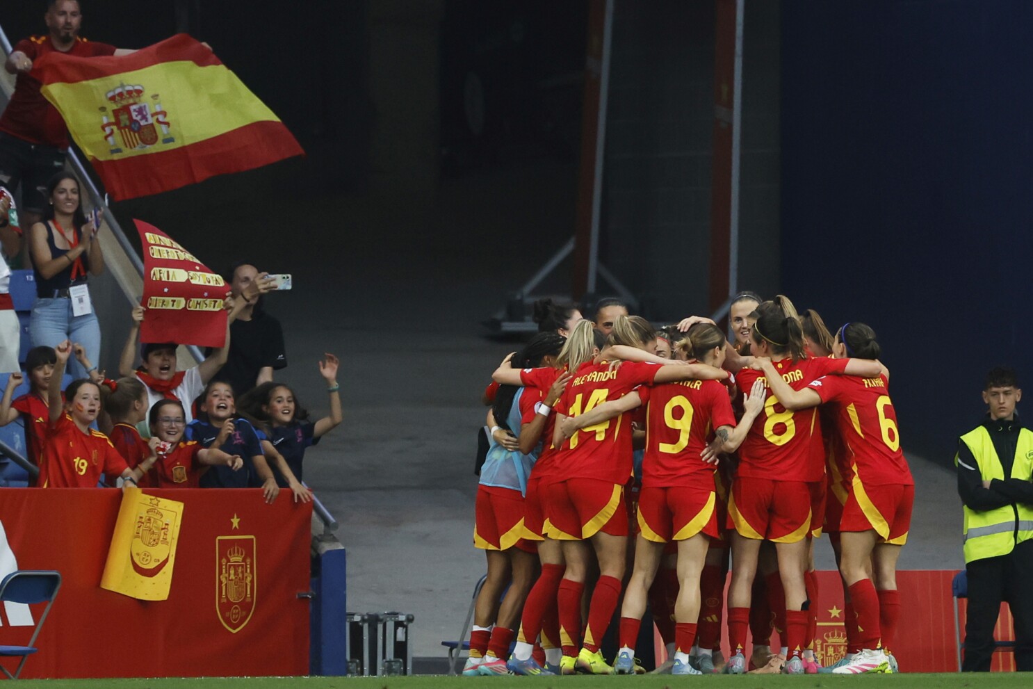 Spain draws Sweden in semifinals of Women's Nations League. Germany gets France