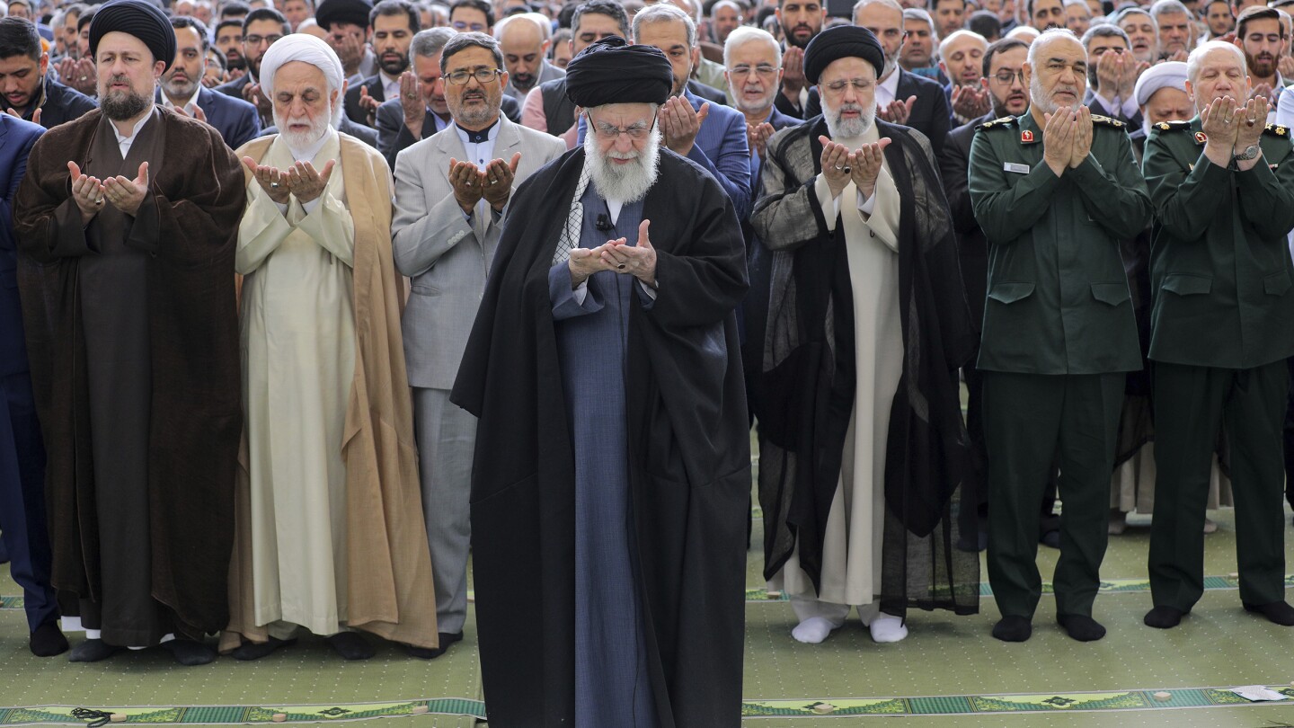 ЙЕРУСАЛИМ АП — Върховният лидер на Иран в неделя отхвърли