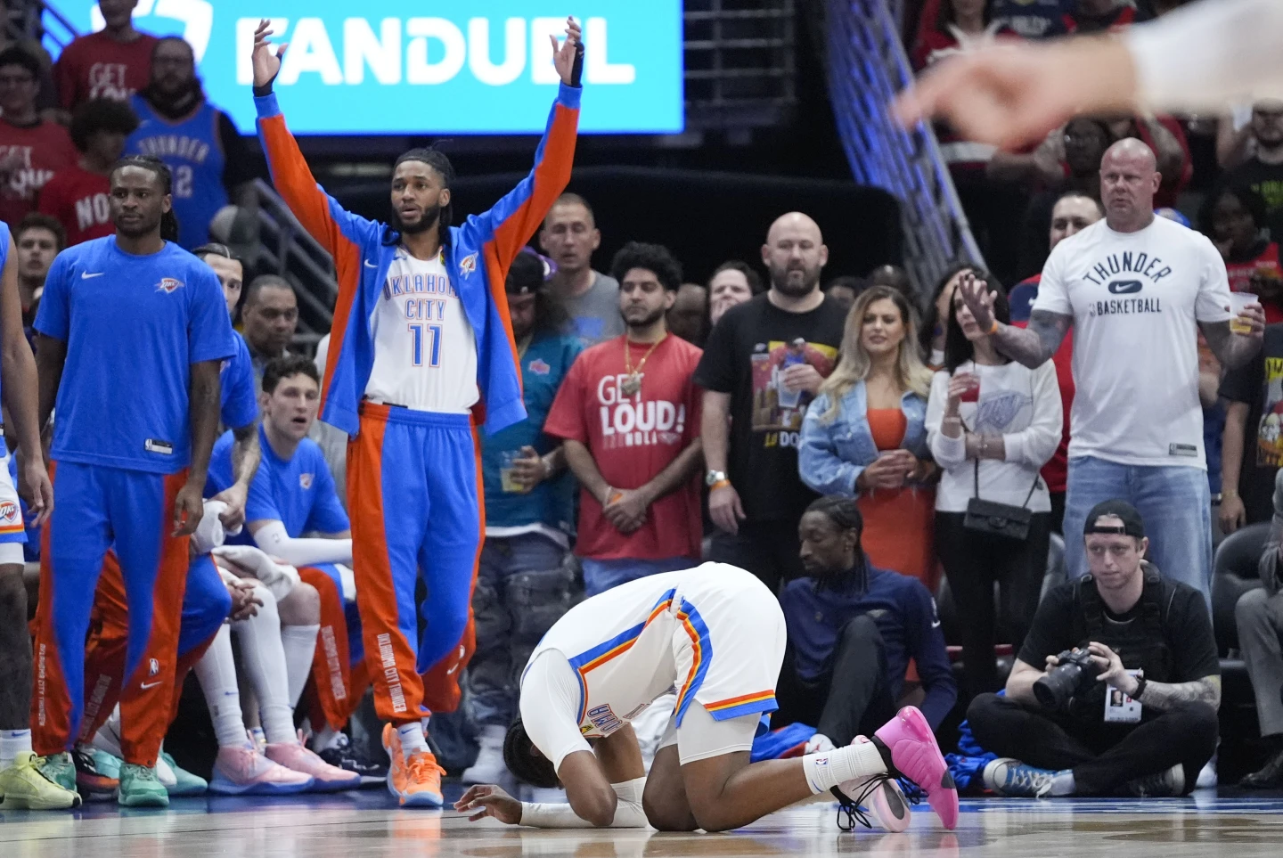 Thunder beat Pelicans 106-85, leading 3-0 in the series. - Seasports