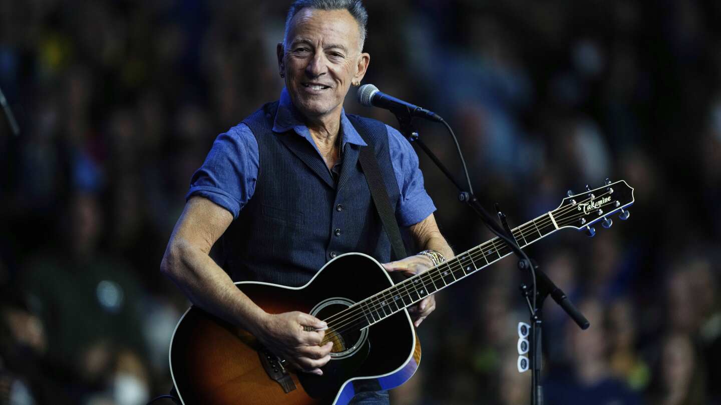 'Dried out prune'? 'Corrupt' and 'incompetent'? It's getting nasty between Springsteen and Trump
