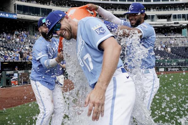 Whit Merrifield and Alek Manoah lead the Blue Jays to a 12-2