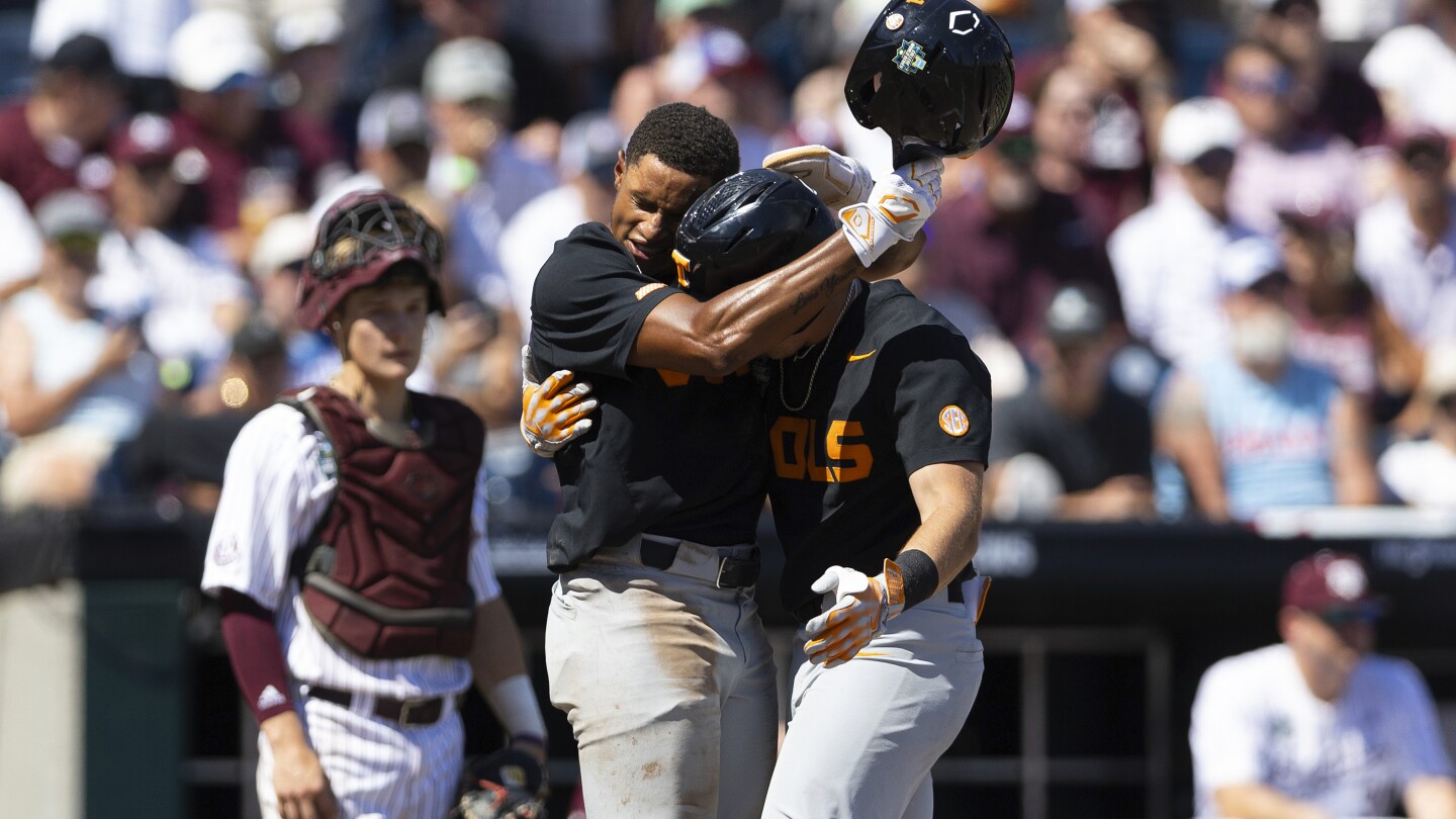 Tennessee forces a third game in the College World Series final with a 4-1 win over Texas A&M