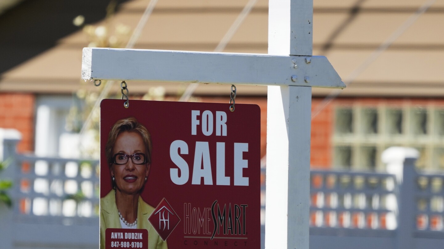 Average rate on a US 30-year mortgage rises to 6.89%, its highest level since early February - AP News image