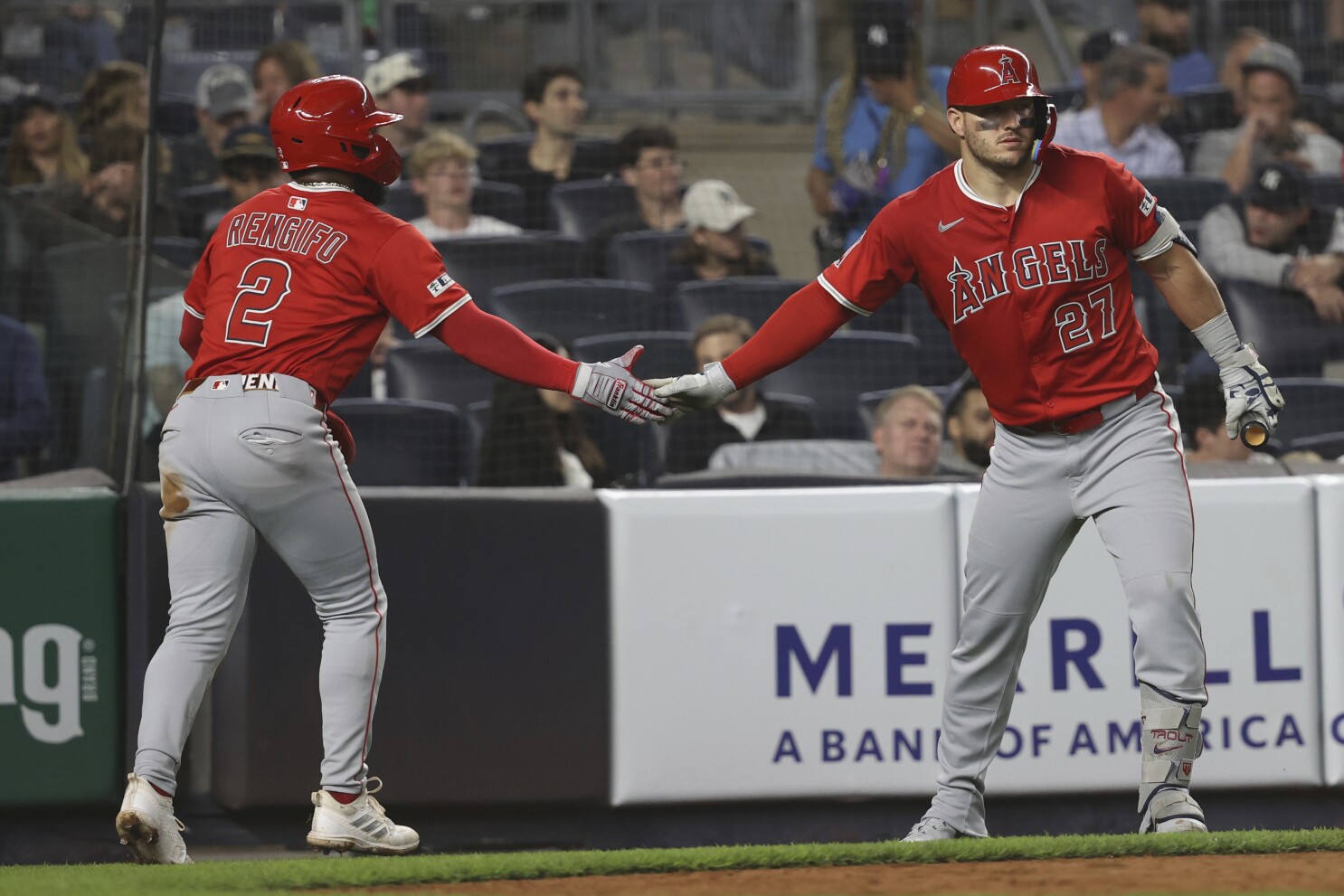 Hendricks y Angelinos propinan a Yankees su 3ra blanqueada consecutiva, 4-0