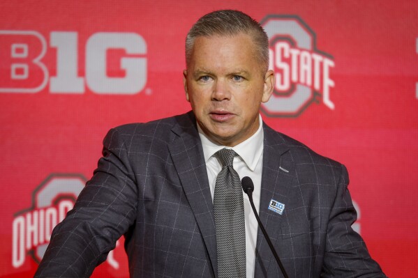 Ohio State fires basketball coach Chris Holtmann after several  disappointing seasons | AP News