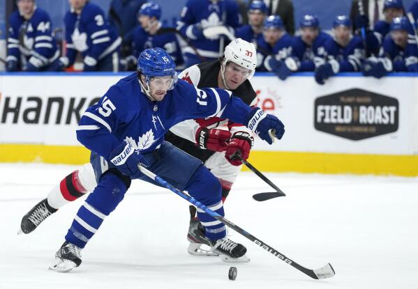 Matthews nets hat trick as Maple Leafs rally past Devils