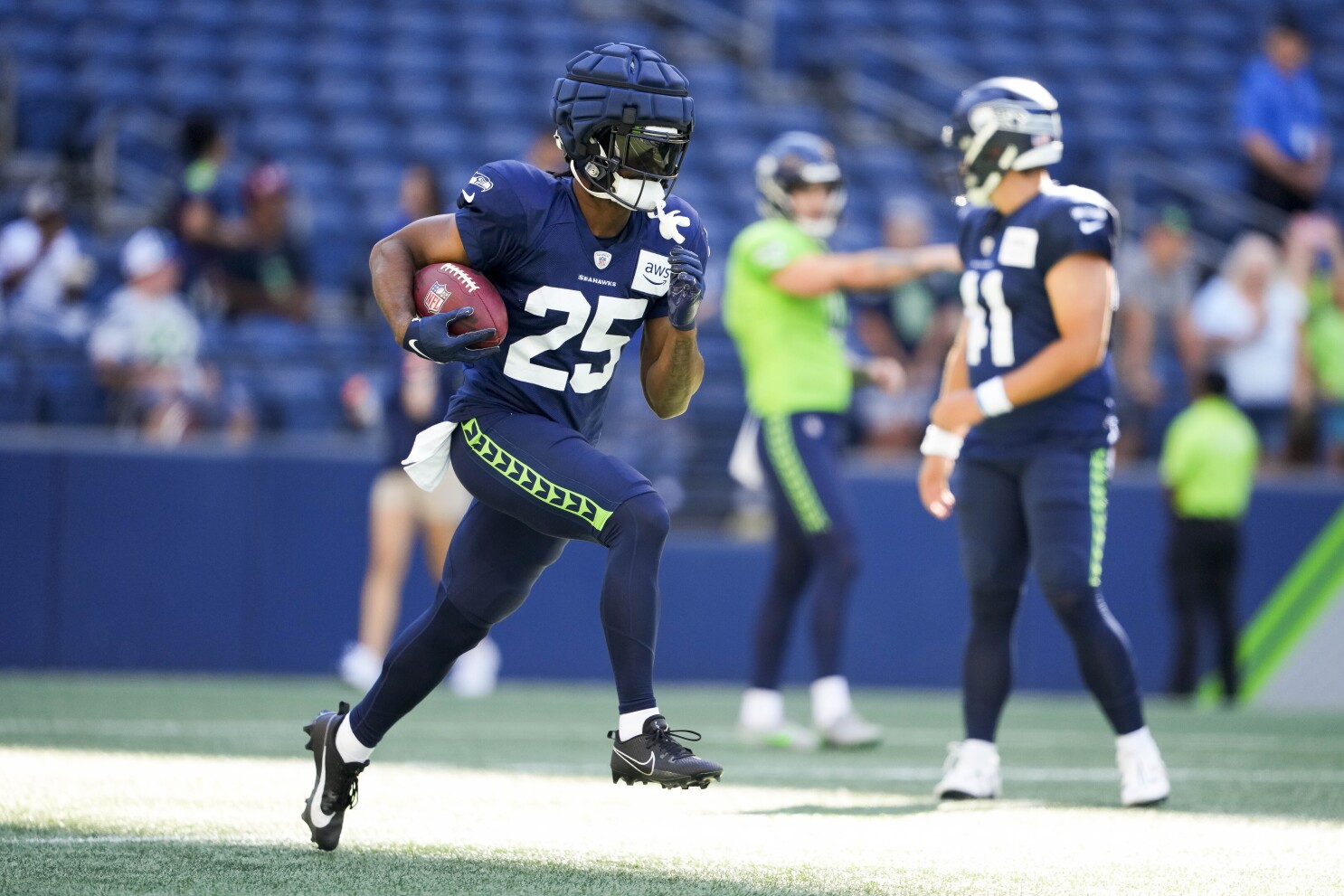 Seattle Seahawks on X: Back and forth preseason battle.