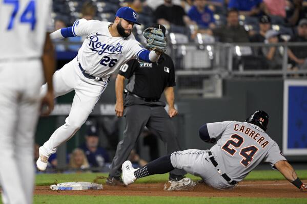 Cabrera drives in 2 to tie Williams, Tigers beat Royals 7-5