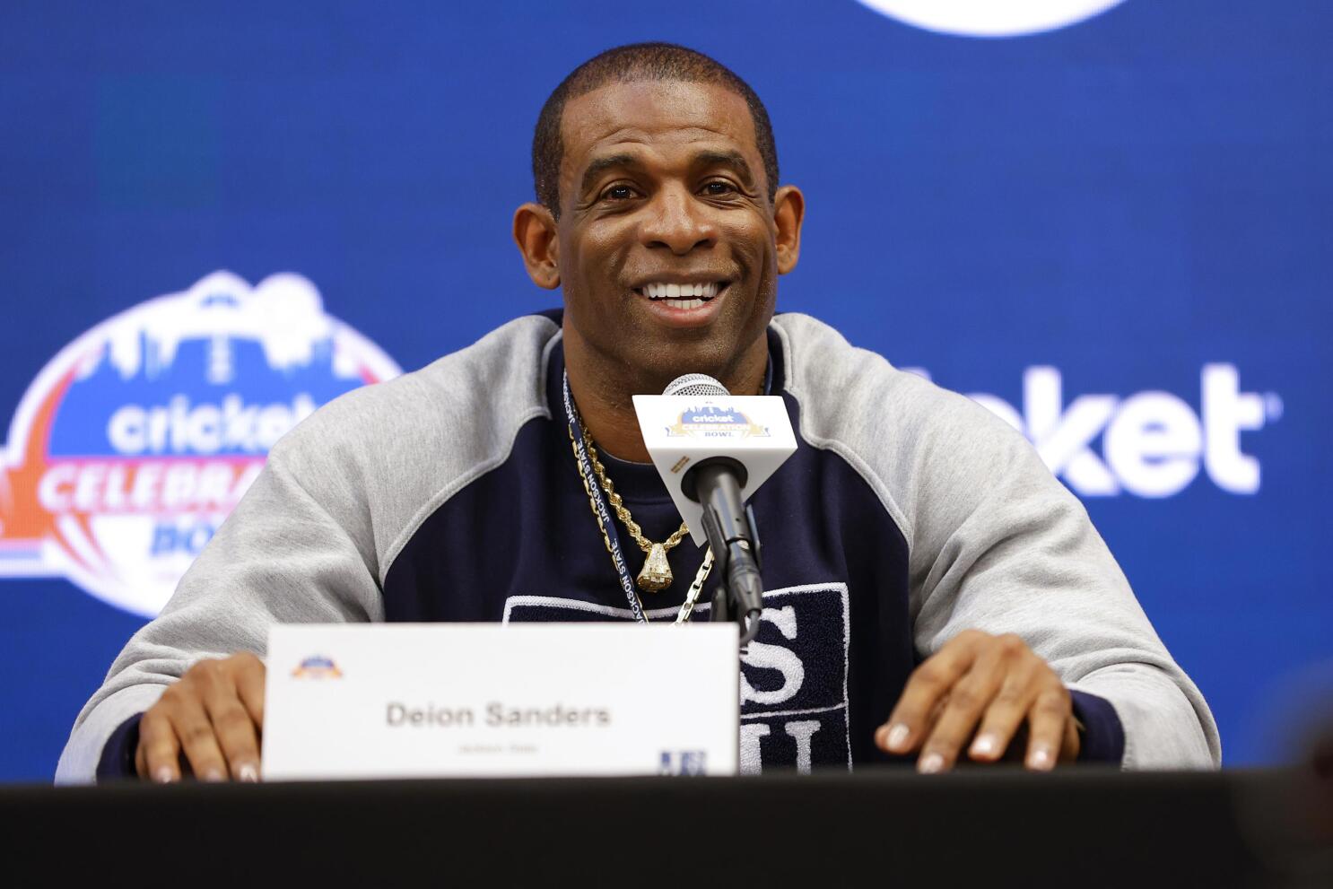 Atlanta Braves: Looking back at Deion Sanders' time in Atlanta