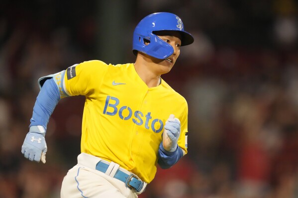 Should Red Sox wear yellow Boston Marathon jerseys in ALDS Game 4