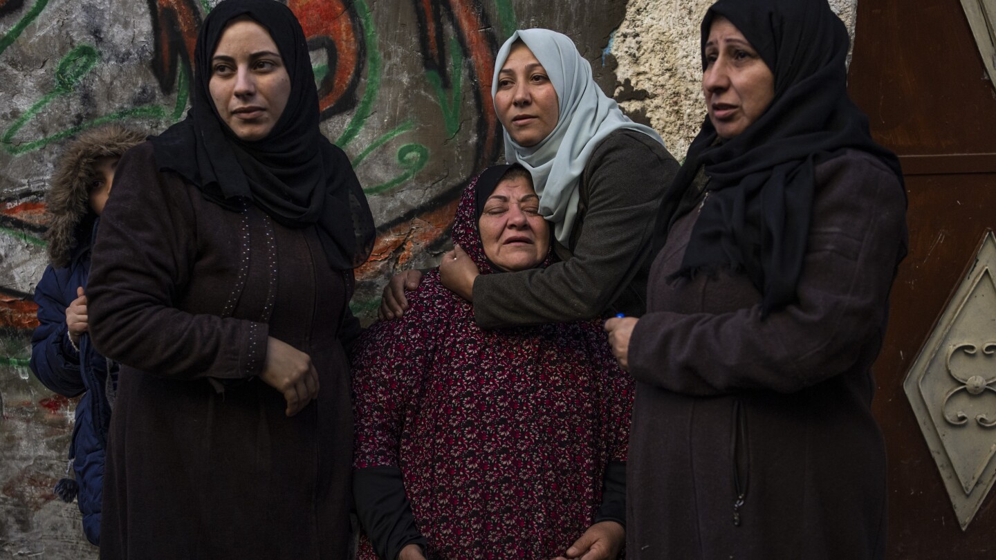 RAFAH Ивицата Газа AP — Израелските въздушни удари убиха над