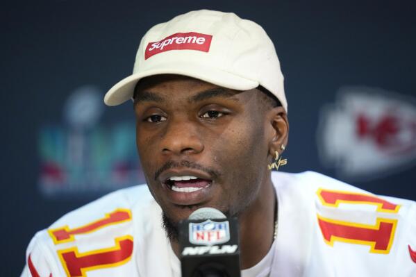Miami star receiver Tyreek Hill never lost faith in Patrick Mahomes and the  Kansas City Chiefs during the Super Bowl - The Phinsider