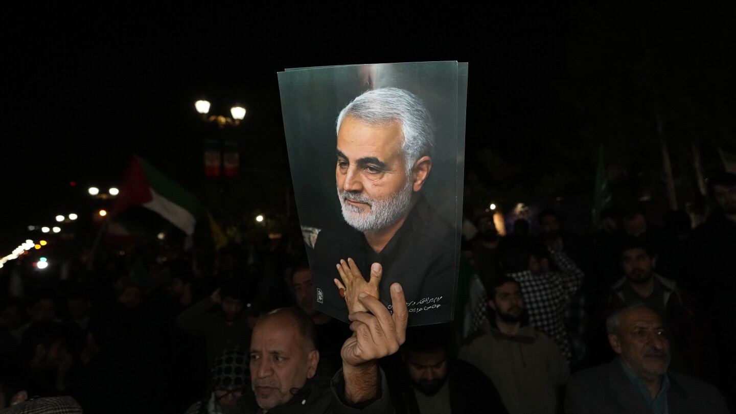 ТЕЛ АВИВ, Израел (АП) — Безпрецедентната атака на Иран срещу
