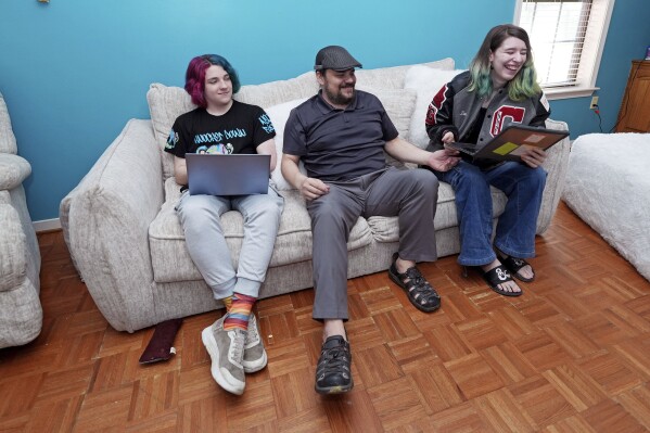 Tim Reiland with his children Zoe and Anakin