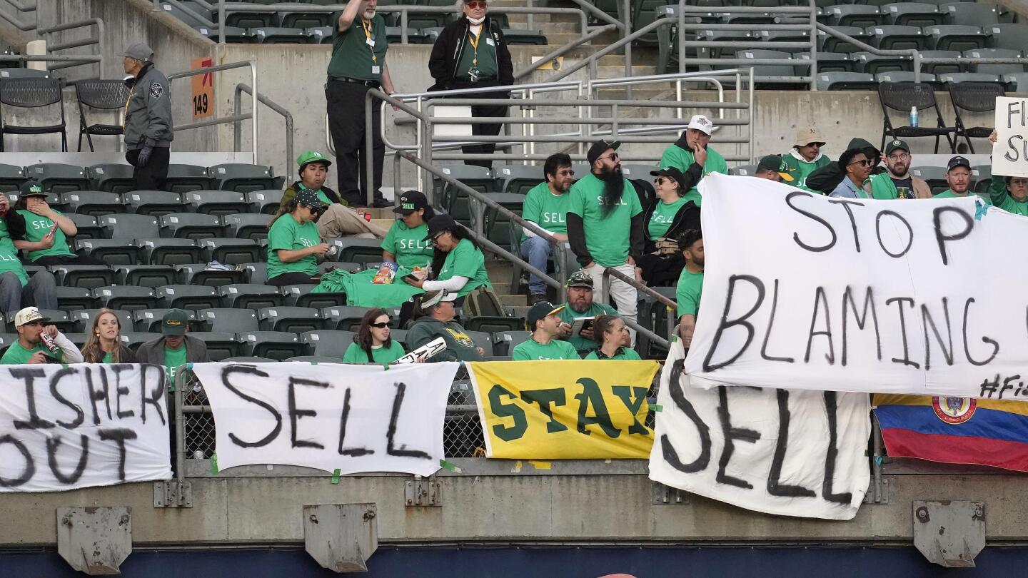 Fans Chant Sell the Team at MLB All-Star Game in Support of Oakland A's  Fans - Sports Illustrated Oakland Athletics News, Analysis and More