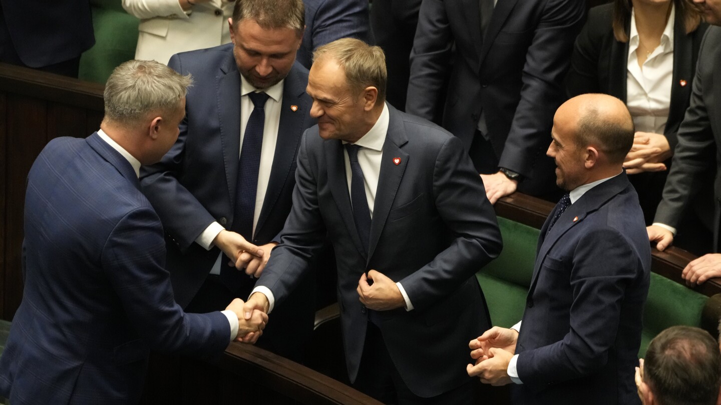 Polský Donald Tusk získal v parlamentu důvěru