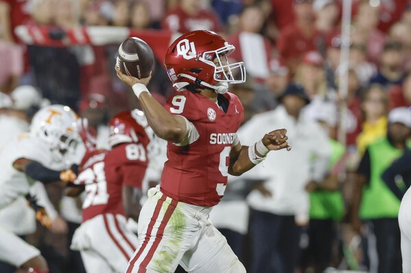 No. 21 Oklahoma switches to freshman Michael Hawkins Jr. at quarterback to replace Jackson Arnold | AP News