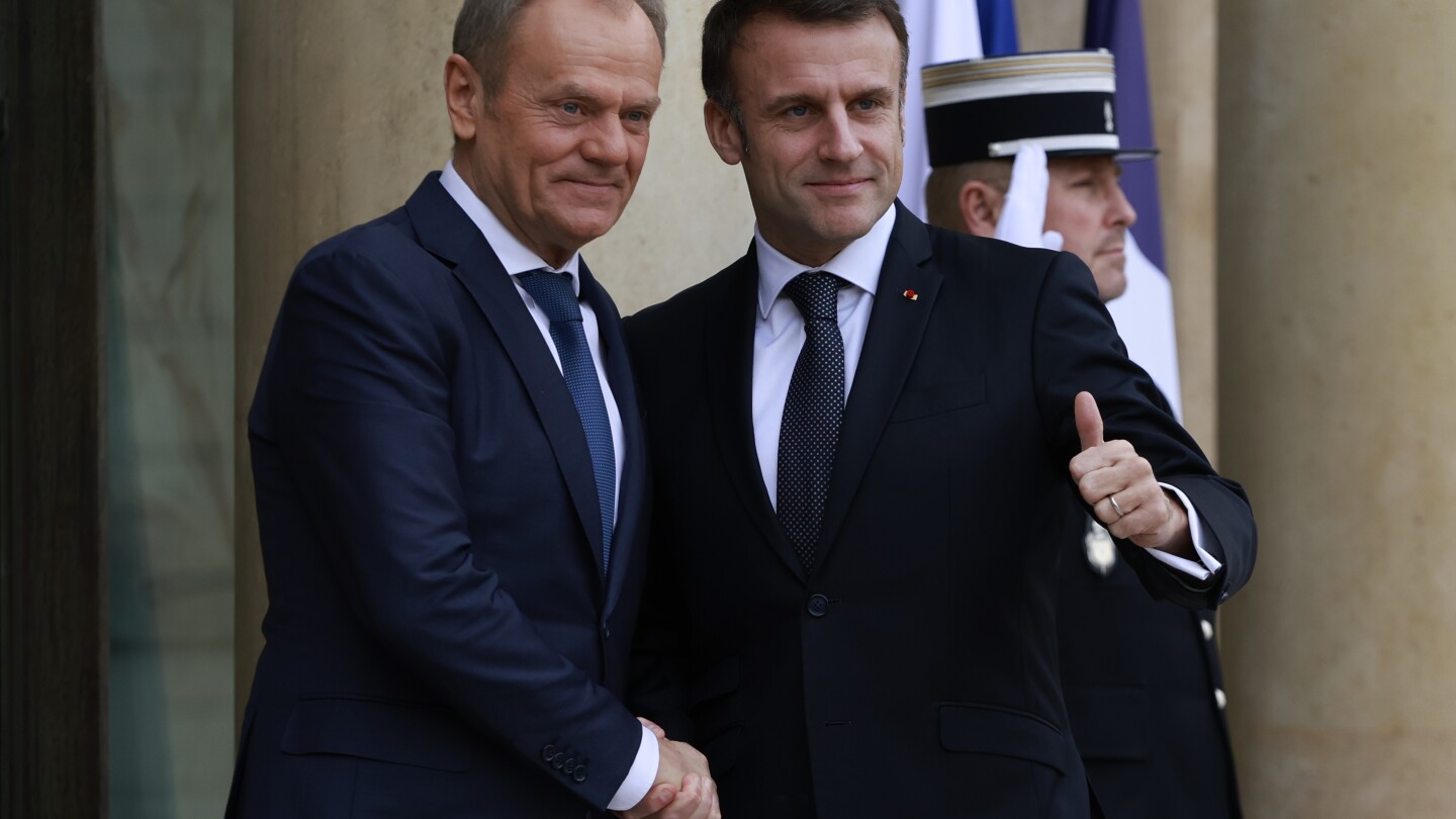 Polens Tusk besucht Frankreich und Deutschland, um das Bündnis zu stärken, während die Befürchtungen über Russland und Trump wachsen