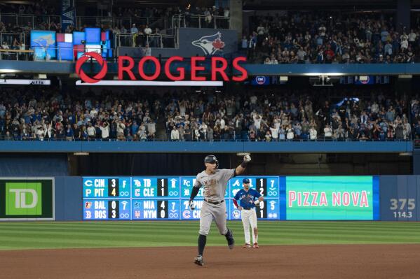 Blue Jays lose third straight as Yankees tie record with five-HR inning