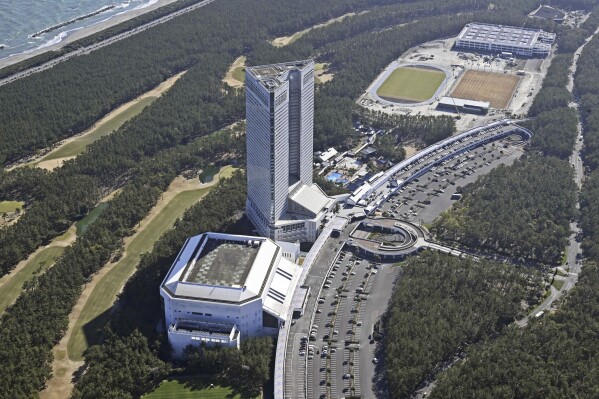 Esta foto muestra el Phoenix Seagaia Resort en Miyazaki, sur de Japón, en enero de 2023. Sega Sammy está vendiendo su complejo turístico Seagaia a Fortress Investment Group de EE. UU., dijo la compañía de entretenimiento japonesa el viernes 10 de mayo de 2024. (Kyodo News vía AP)
