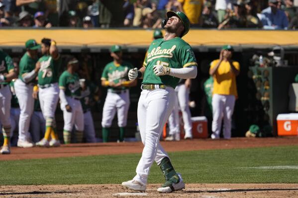 A's pitchers make unfortunate Oakland history in loss to Mets