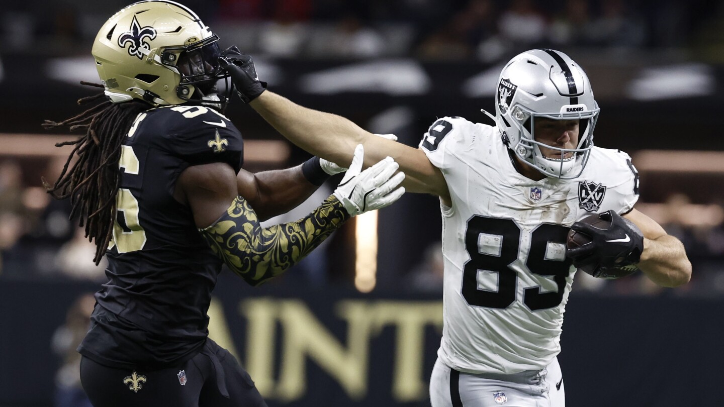 Raiders’ Brock Bowers breaks 2 NFL records, including Mike Ditka’s 1961 rookie tight end mark
