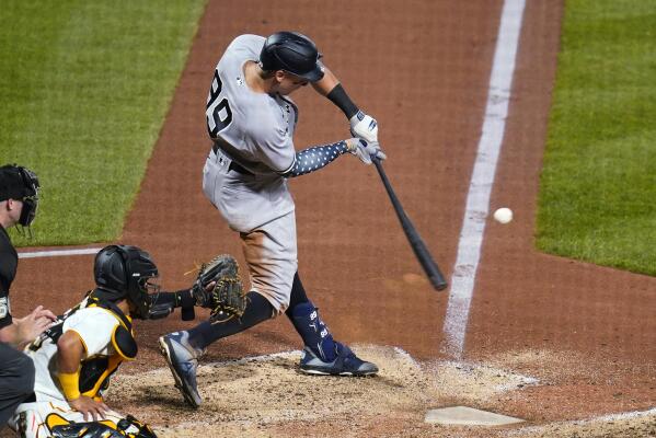 Judge Hits 2nd HR of Game in 11th, Yankees Beat Rays 8-4