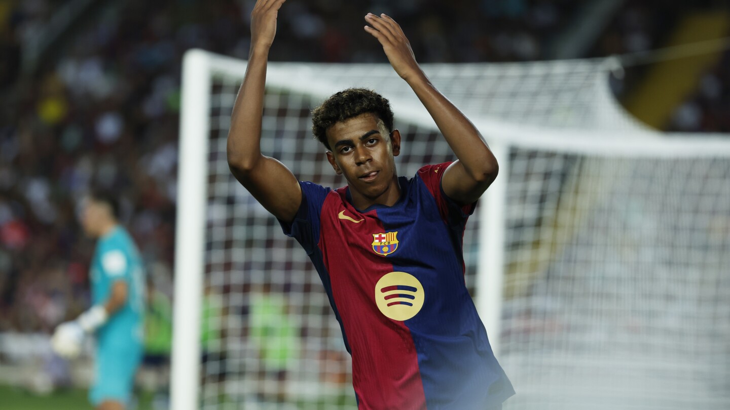 Yamal defeats his Spanish teammate Williams in Barcelona’s 2-1 win over Athletic Bilbao