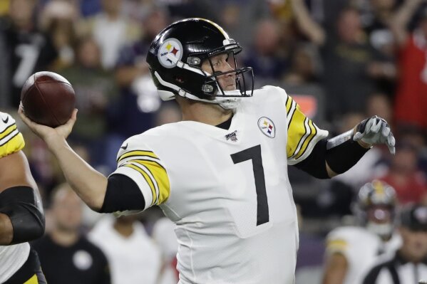 Pittsburgh Steelers quarterback Ben Roethlisberger passes against the New England Patriots in the first half an NFL football game, Sunday, Sept. 8, 2019, in Foxborough, Mass. (AP Photo/Elise Amendola)
