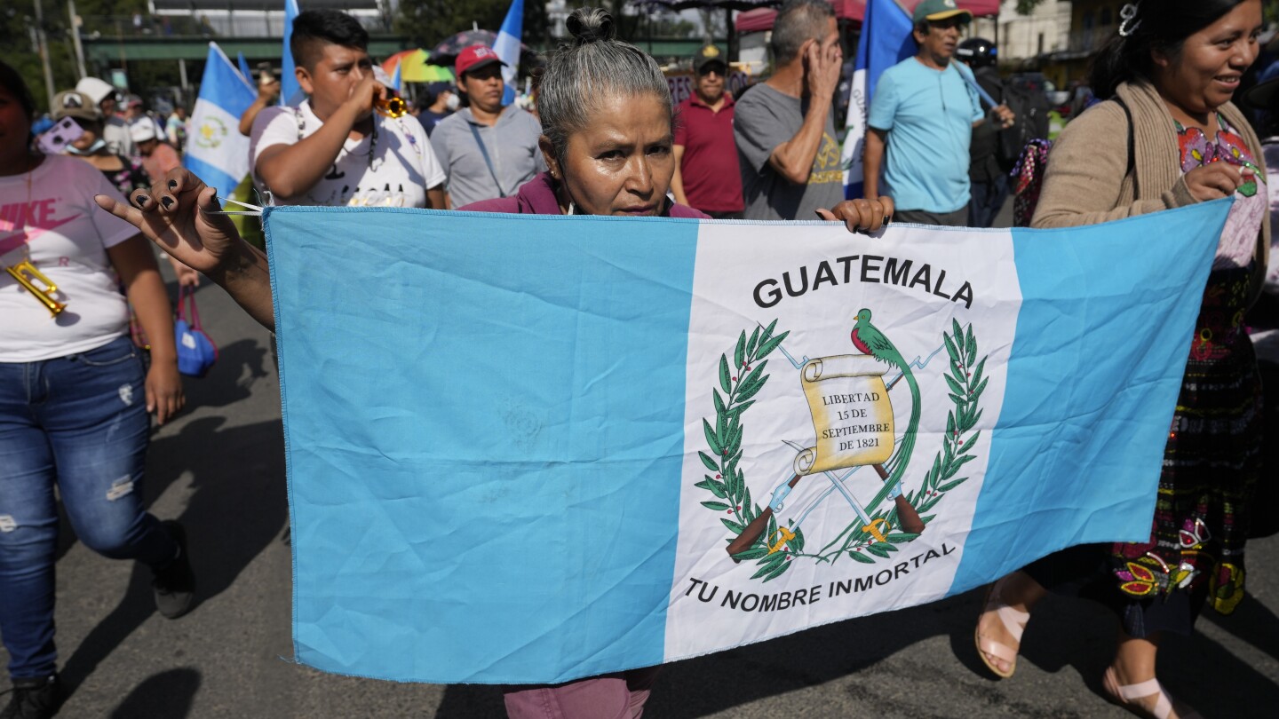 Fiscal general de Guatemala llama a autoridades a actuar contra protestas pro democracia