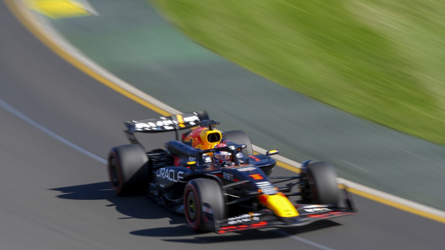 Verstappen décroche la pole position pour le GP d’Australie de F1, Carlos Sainz renaissant également au premier rang