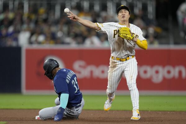Padres shortstop Kim Ha-seong seeking improvement at plate after