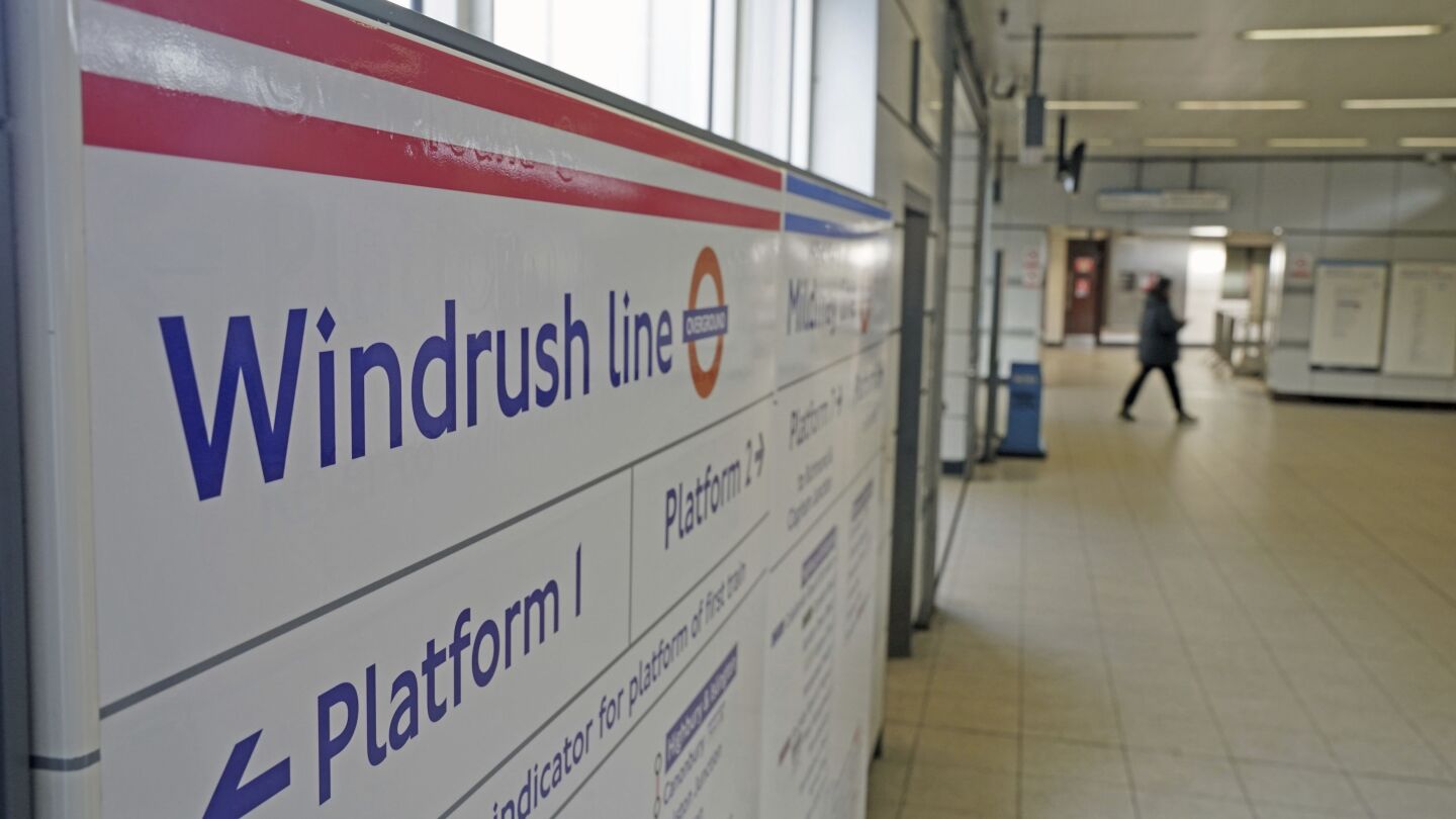 Емблематичната карта на метрото в Лондон ще бъде ребрандирана с 6 нови имена и цвята