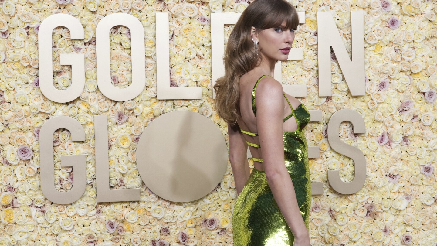 Golden Globes : photos du tapis rouge de Taylor Swift, plus