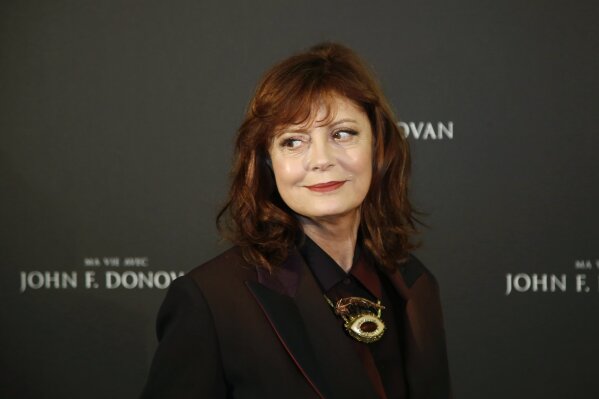 
              FILE - In this Feb. 28, 2019, file photo, actress Susan Sarandon poses for photographers at the photo call for the film 'The Death and Life of John F. Donovan' in Paris. From Ben Affleck and Susan Sarandon to Anna Wintour and Willie Nelson, celebrities lined up to give money to their favorite Democratic presidential candidates. (AP Photo/Michel Euler, File)
            