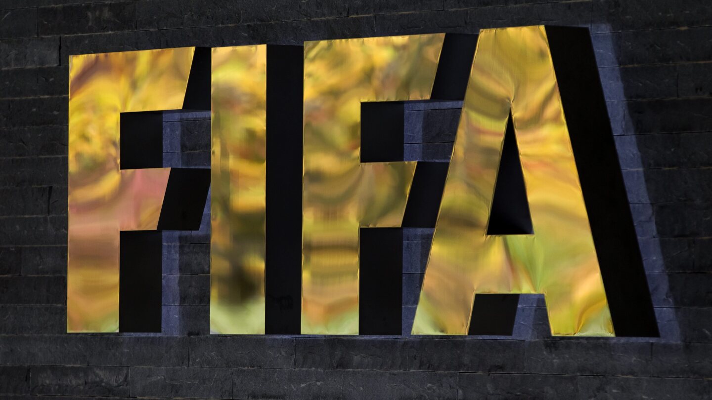 ФИФА защитава разширеното Световно клубно първенство въпреки опасенията относно благосъстоянието на играчите