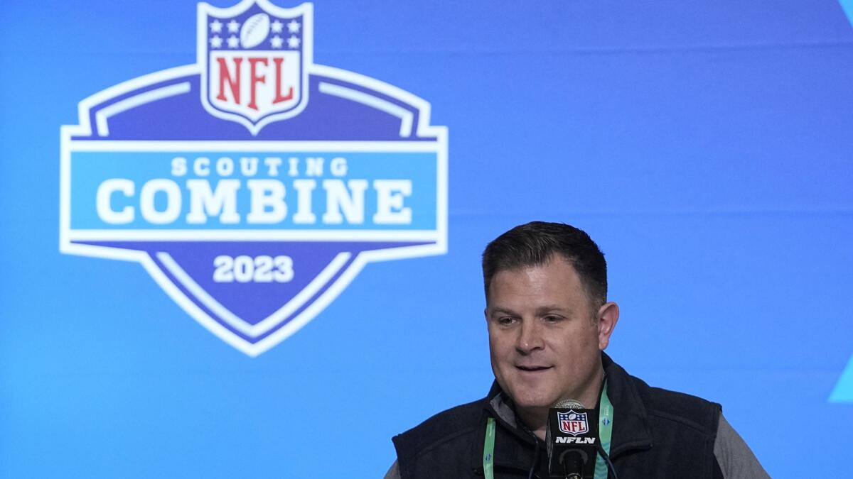 Rodgers, QBs become top attractions at NFL combine