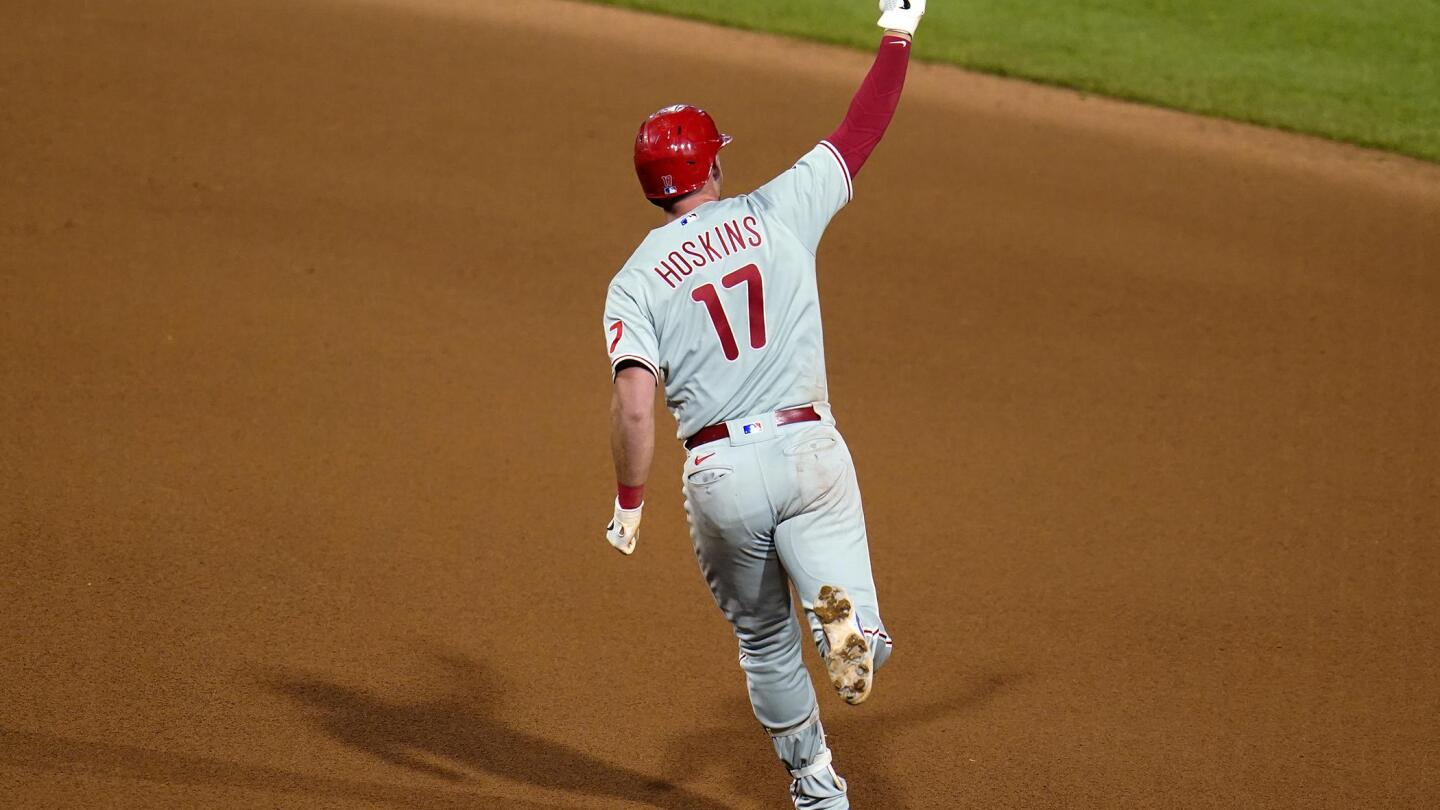 Rhys Hoskins arrives on Opening Day