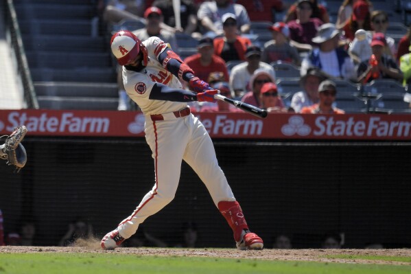 Jo Adell hits 3-run homer, Angels beat Mariners 3-2 | AP News