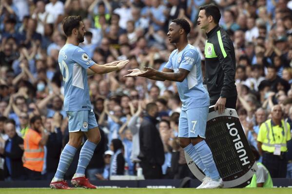 Arsenal set sights on Manchester City's Raheem Sterling