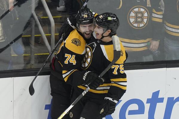 Pastrnak gets 49th goal, Bruins top Montreal, 5th win in row