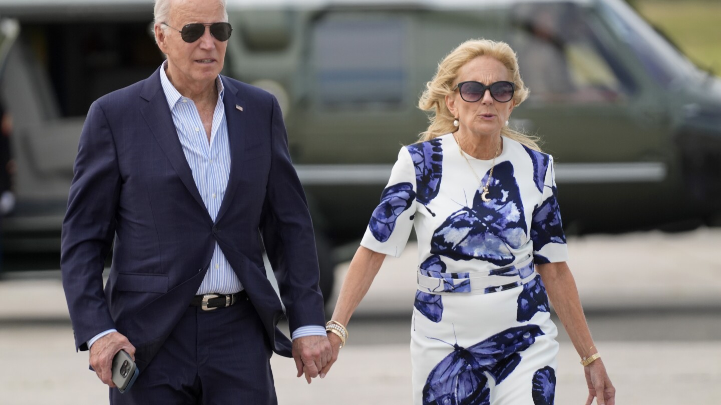 Biden allies rally behind him with a public show of support as he spends family time at Camp David