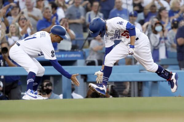 Scherzer Ks 10 in debut, Dodgers hit 4 HRs to beat Astros