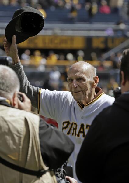 Pirates star Dick Groat, who also played in NBA, dies at 92