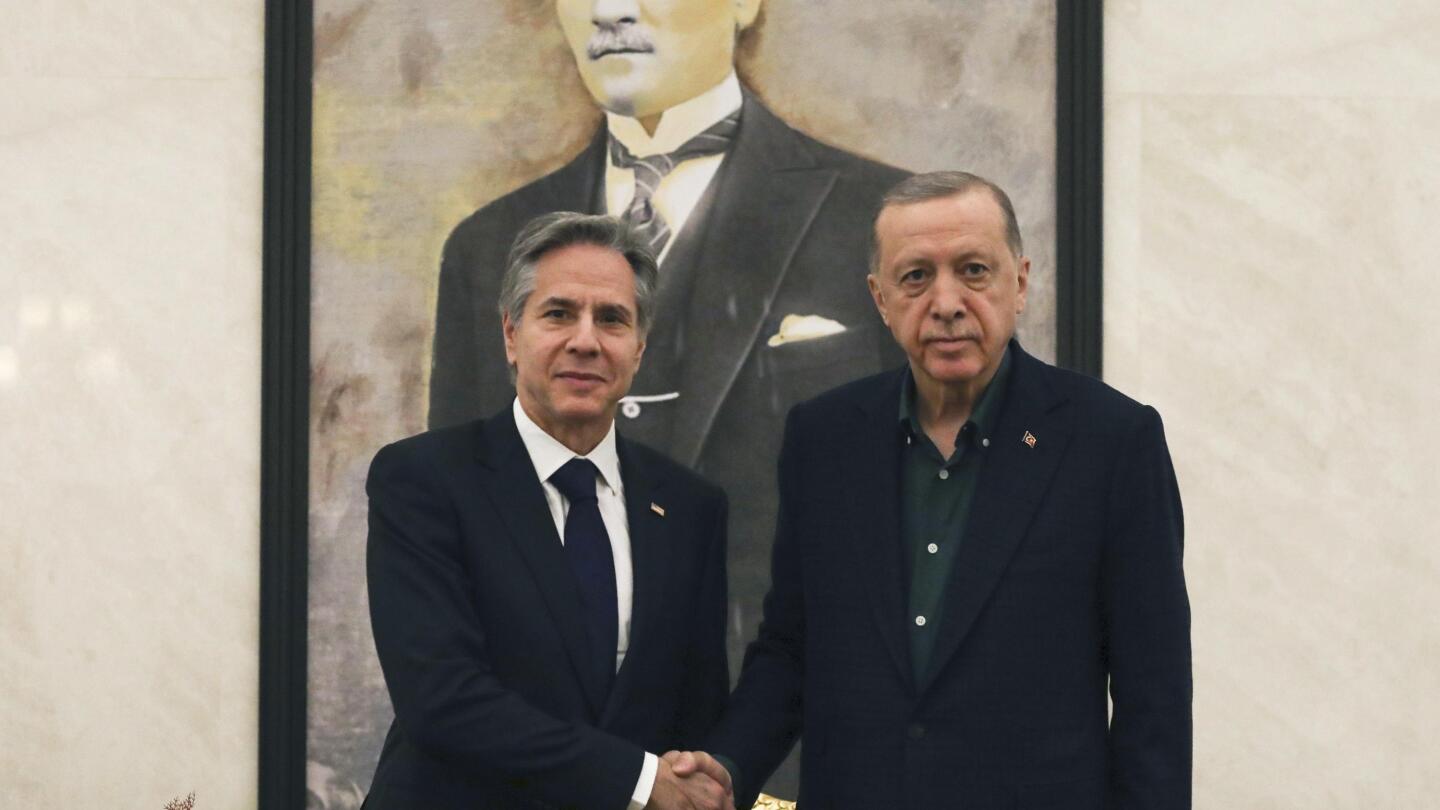 Turkey rejects links between NATO expansion, F-16 deal
