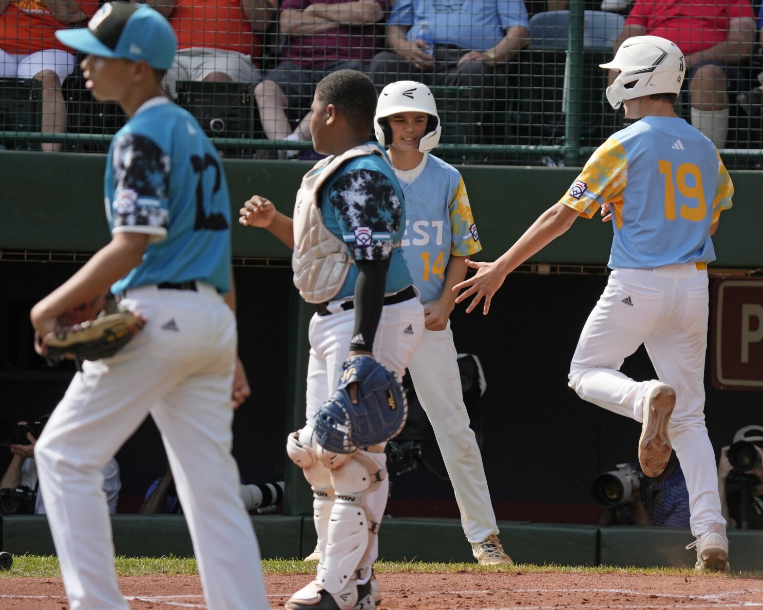 Baseball: Minor league team wins despite no hits or walks