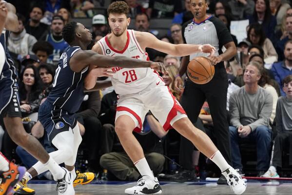 Luka Doncic got back into the paint against the Rockets - Mavs